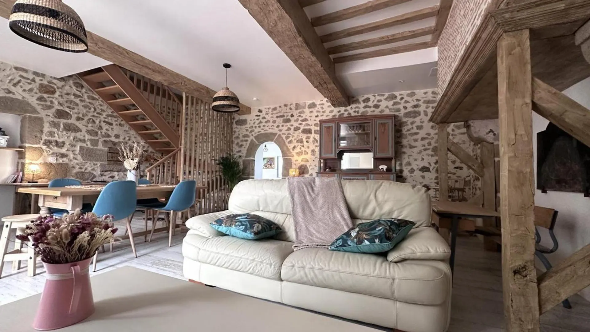 Gite Rustique Renove Avec Jeux Pour Enfants, Climatisation Et Jardin Privatif A Rocles - Fr-1-489-546